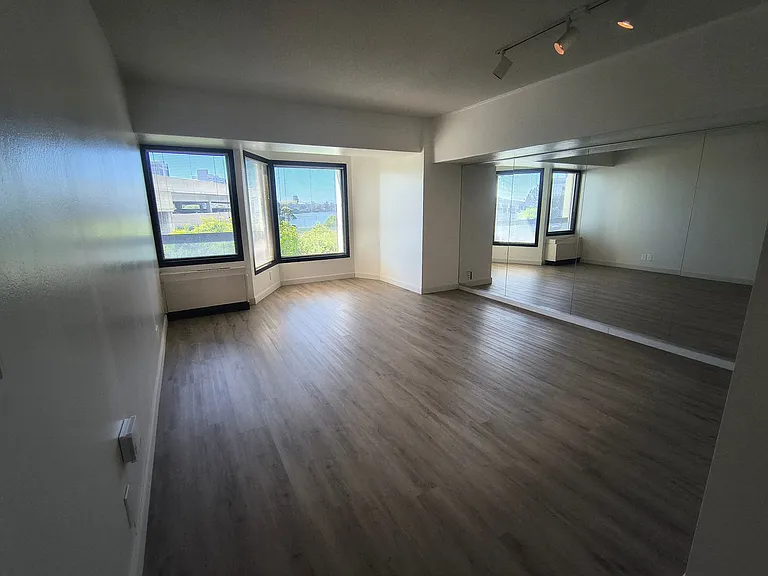 6363 Christie Ave #324 — Photo 11