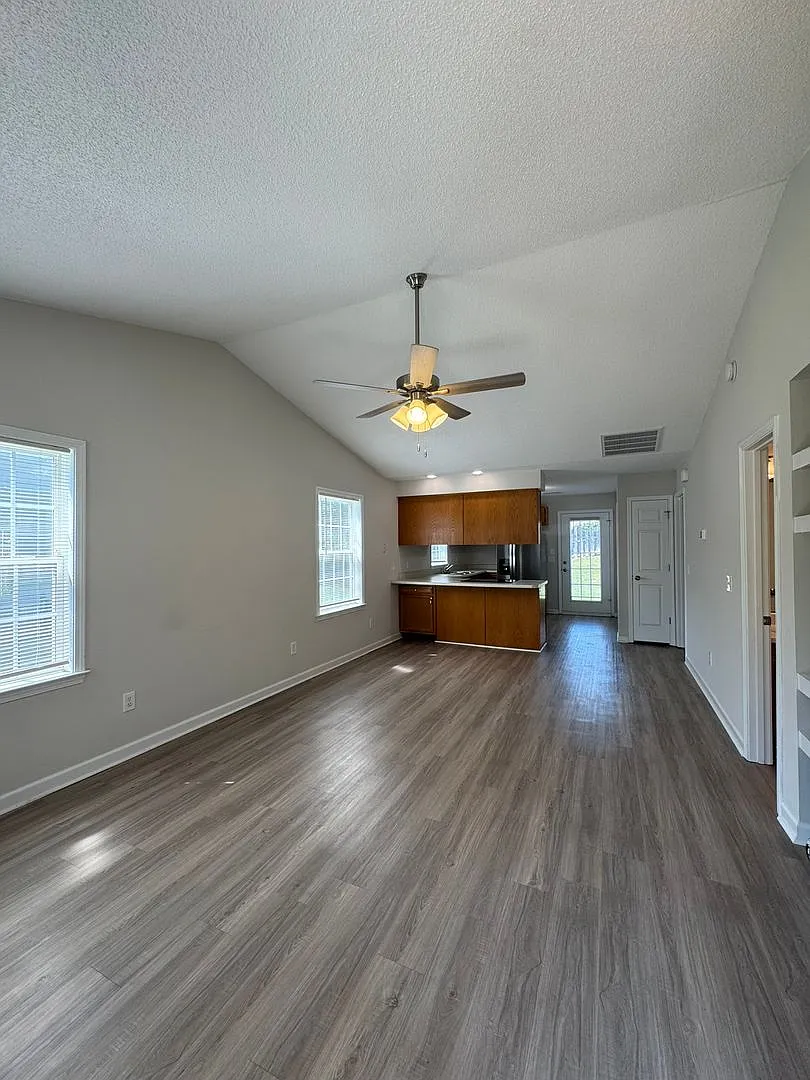 122 Springwood Lane — Photo 4