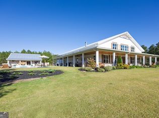 125 Perry Rd, Rydal, GA 30171