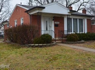 30640 Florence St, Garden City, MI 48135