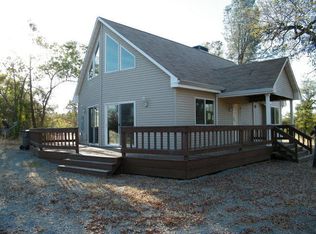 21191 Oak Knoll Rd, Redding, CA 96003