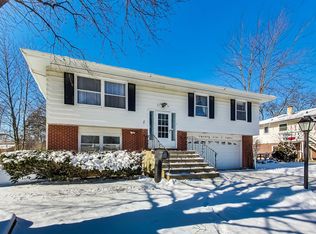 2503 School Dr, Rolling Meadows, IL