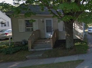 219 River St, Spring Lake, MI 49456