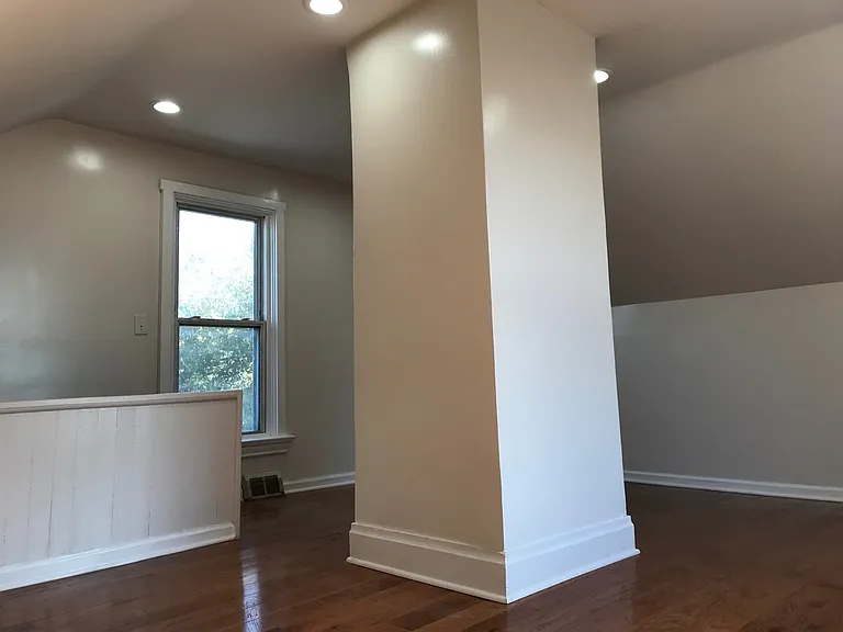915 Mellon St — Photo 15
