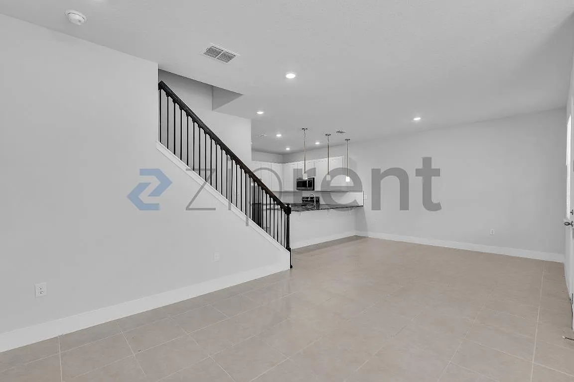 3 bed, 2.5 bath, 1777 sqft, $2,145 — Photo 4