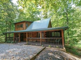 1011 Elm Cir, Sevierville, TN 37876