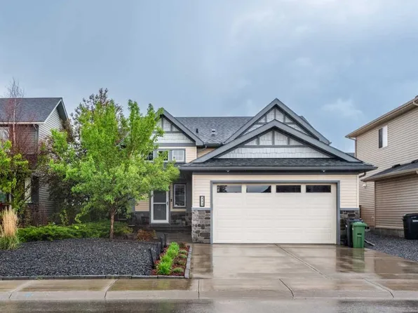 113 N Wildrose Dr, Strathmore, AB T1P 0C8
