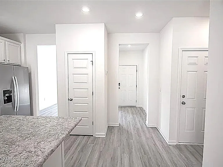 30 Sandywoods Ct — Photo 4