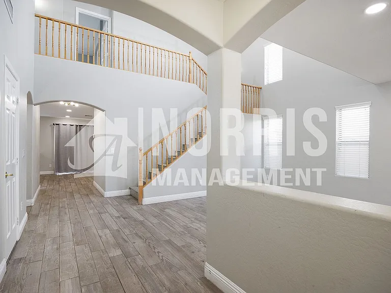 1553 E Alba Dr — Photo 7