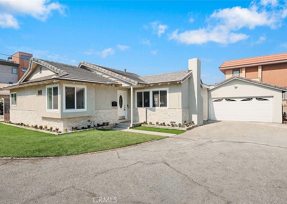 1st image of 9824 E Naomi Ave