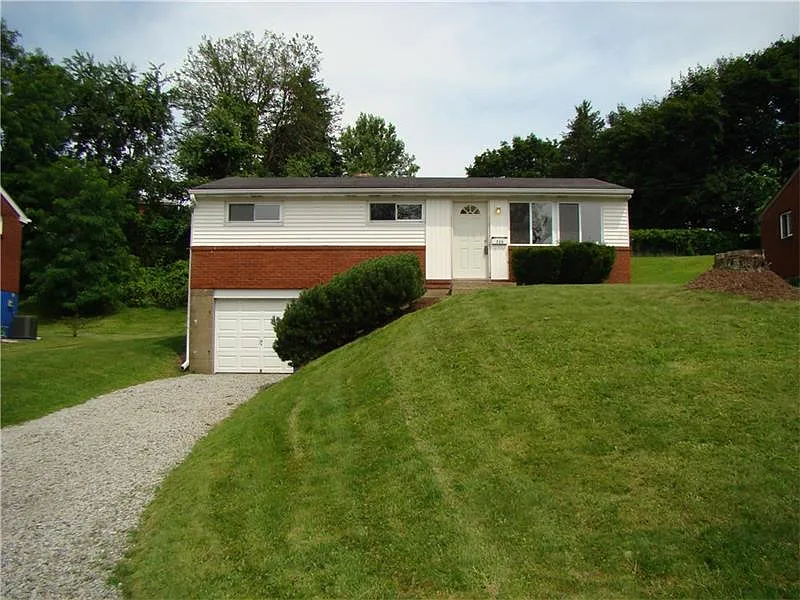 720 Heartwood Dr photo 1
