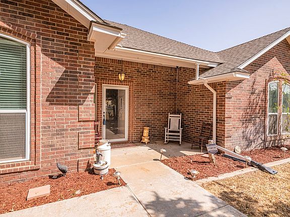 3rd image of 3710 Irvin Dr
