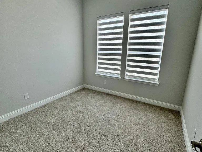 2930 Eleanor Dr — Photo 14