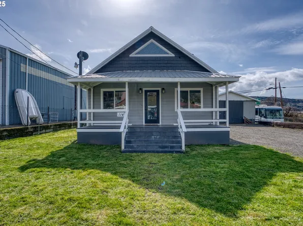 114 Klickitat St, Lyle, WA 98635