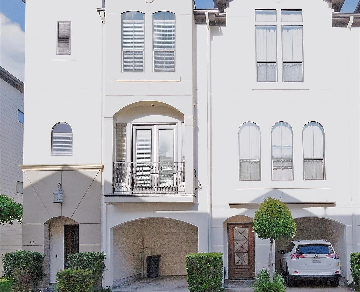 2 bed, 1.5 bath, 1288 sqft, $1,995 — Photo 4