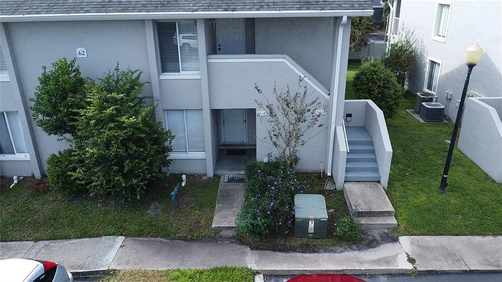 2 bed, 2.0 bath, 948 sqft, $1,650 — Photo 2