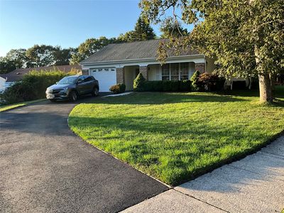 2 Kingston Drive, Ridge, NY, 11961