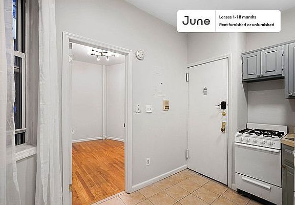 4th image of 306 E 83rd St APT 3-D