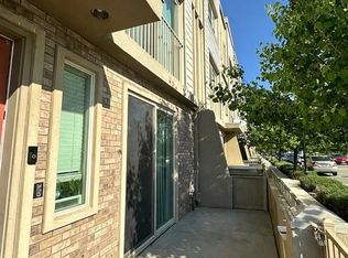 1300 R St Unit 8, Bakersfield, CA 93301