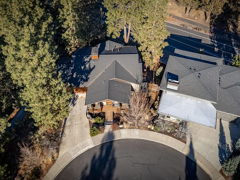 2340 NW Bens Ct — Photo 27