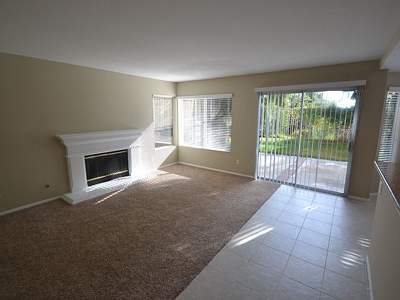 4th image of 28849 Glenheather St