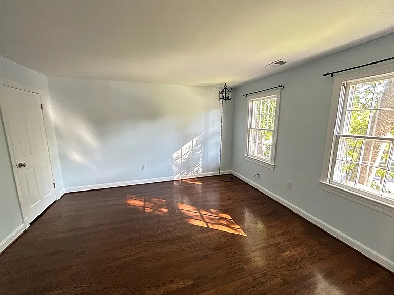 Upstairs bedroom (1).