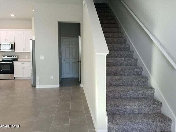 5th image of 406 Venetian Palms Blvd