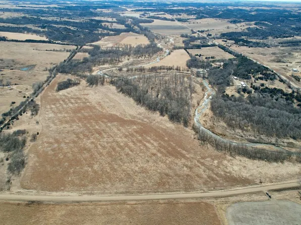 886 Road 532 Ave, Center, NE 68724