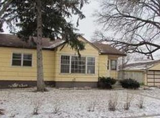 3200 Peoria St, Steger, IL