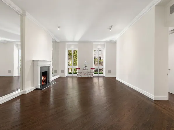 25 E 69th St APT 4B, New York, NY 10021