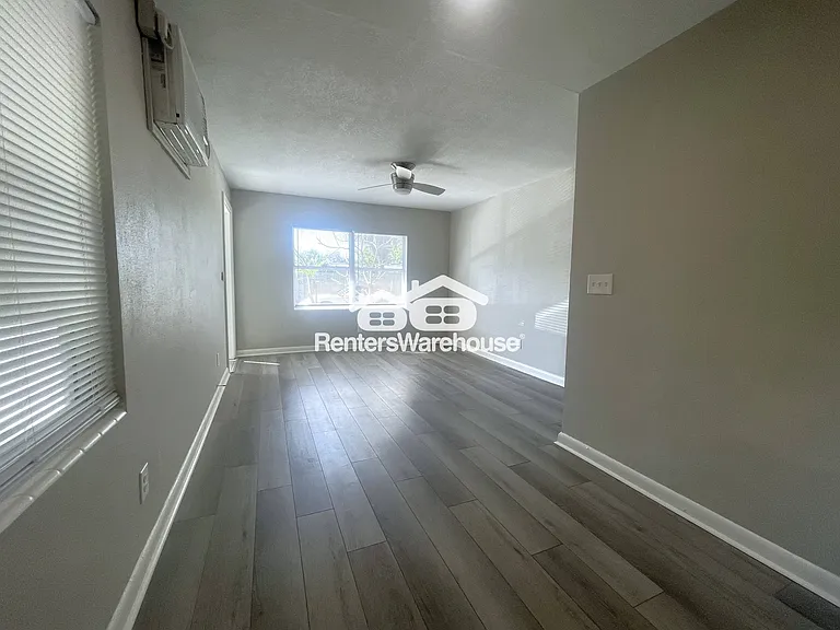 310 S Arcturas Ave #3 — Photo 8