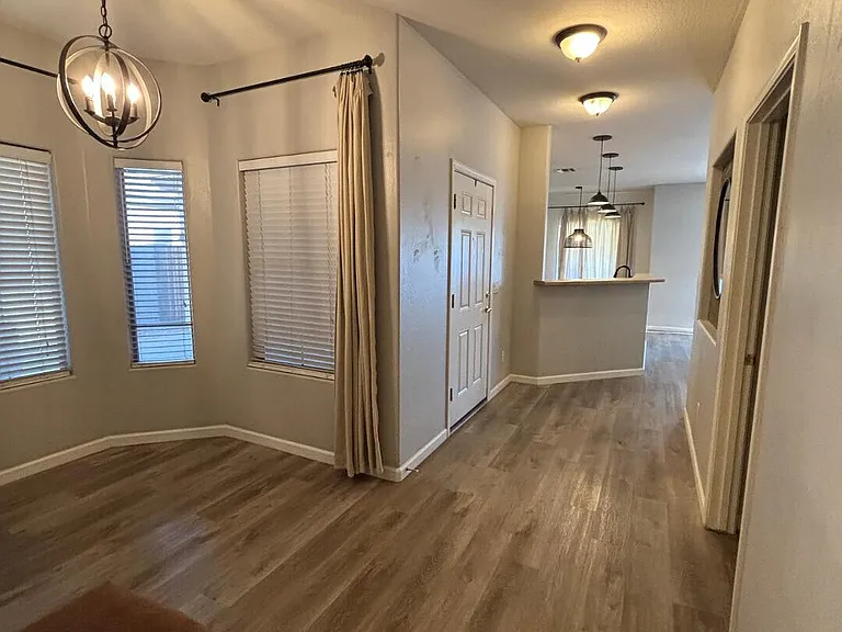 948 E Savannah Dr — Photo 12