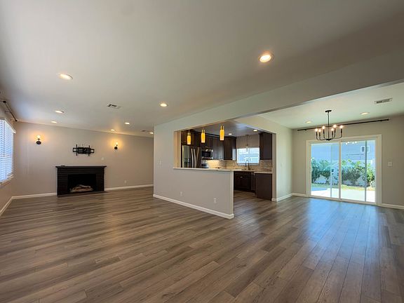 3rd image of 15449 Septo St