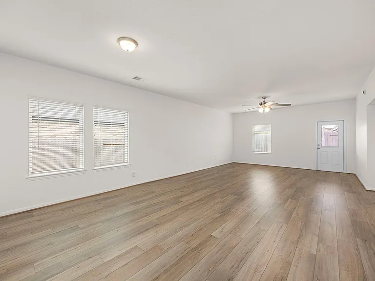 30419 Crystal Stream Ln — Photo 11