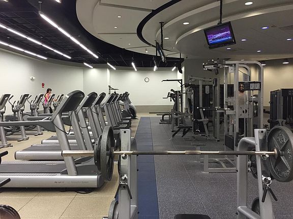 4th image of 1111 Arlington Blvd #38