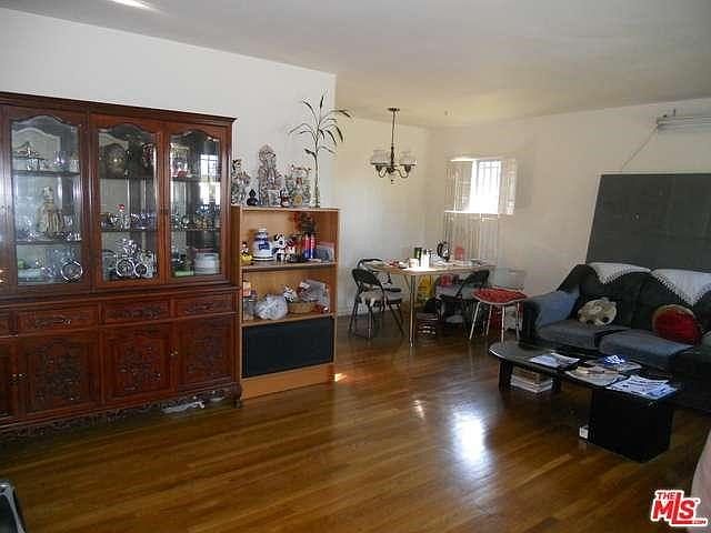 2nd image of 1720 W Hellman Ave