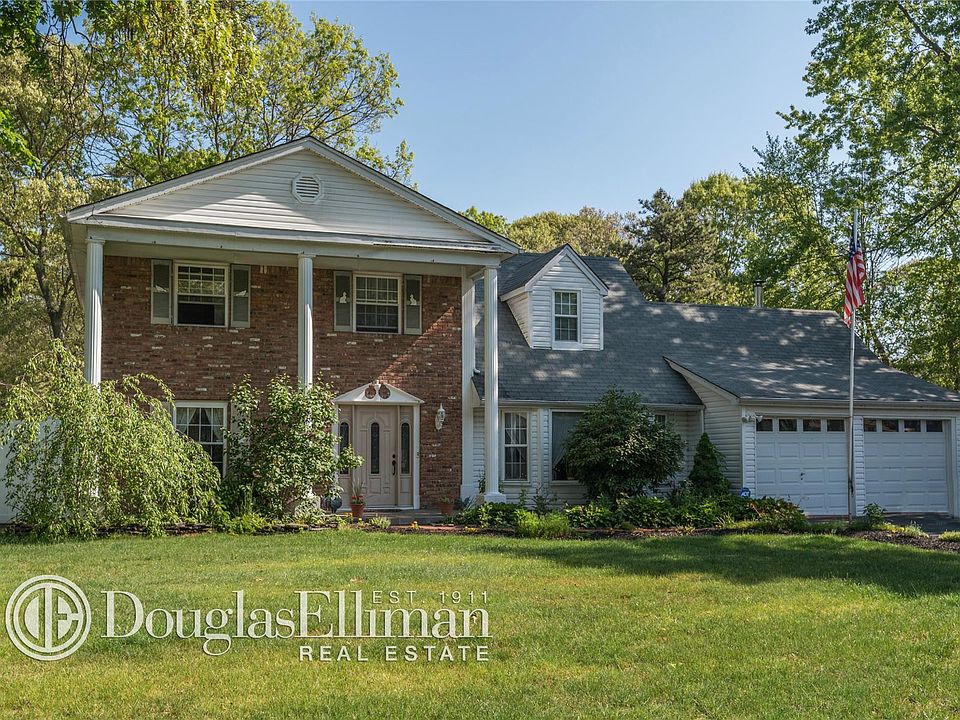1st image of 3 Chauncey Ln
