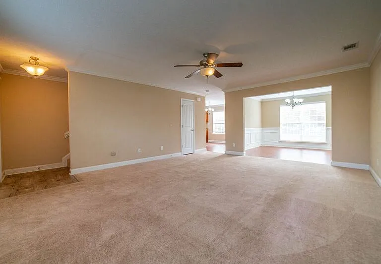 211 Augusta Way — Photo 9
