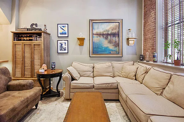 Sold by Prestige Property Group LLC | media 11