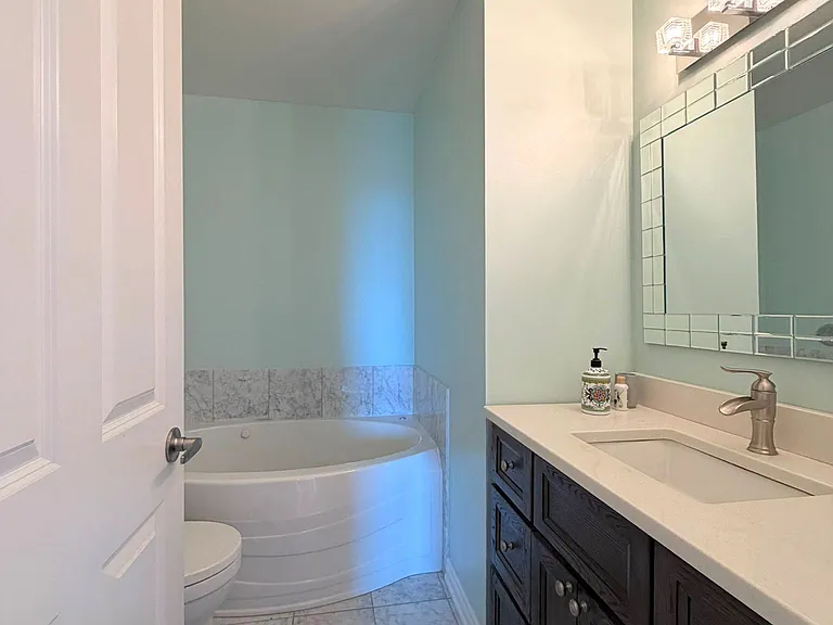 50 Old Mill Rd #905 — Photo 17