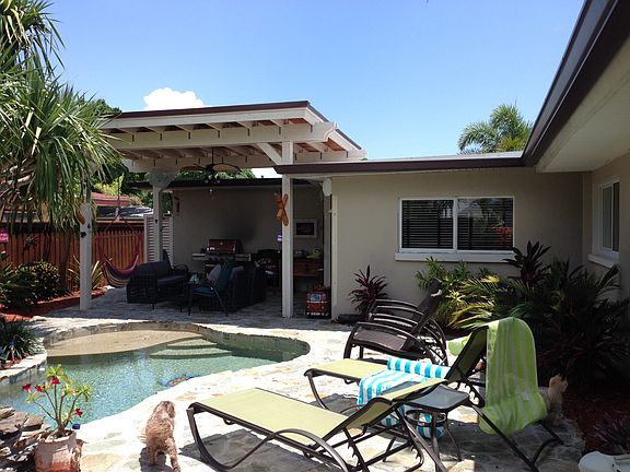 2nd image of 2250 W Bay Isle Dr SE