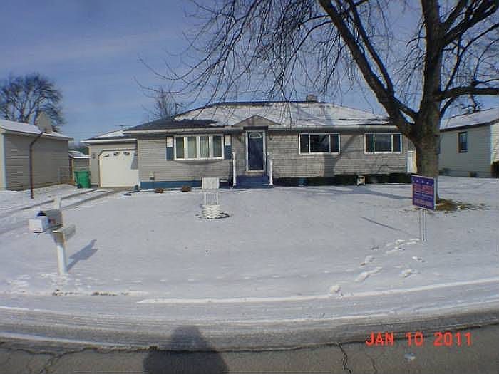 2nd image of 4269 Zander Dr