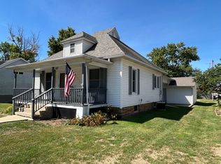117 N John St, Fithian, IL 61844