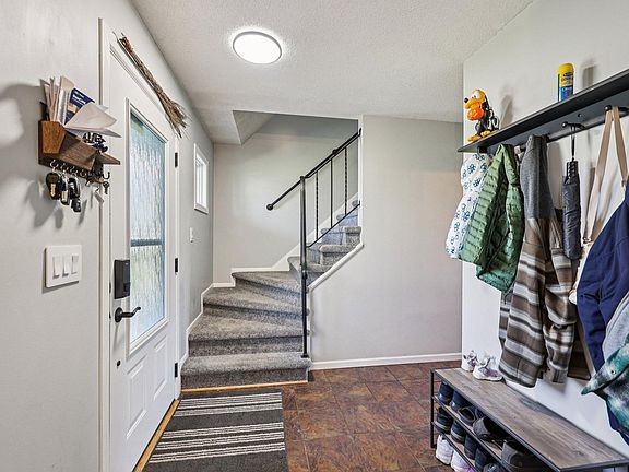 2nd image of 632 109th Ln NE