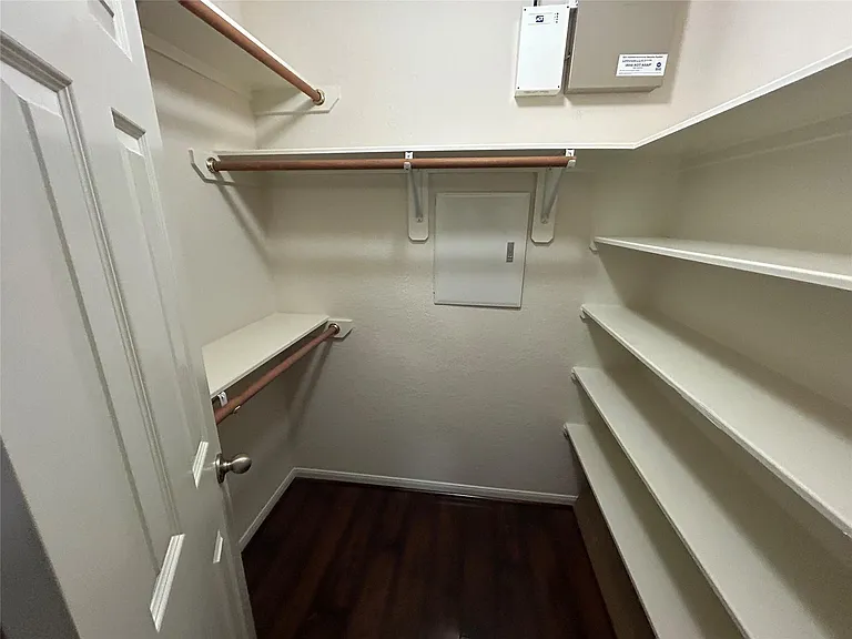 8911 Silent Willow Ln — Photo 25