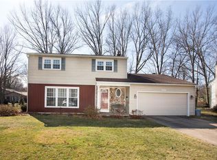 32689 Surrey Ln, Avon Lake, OH 44012