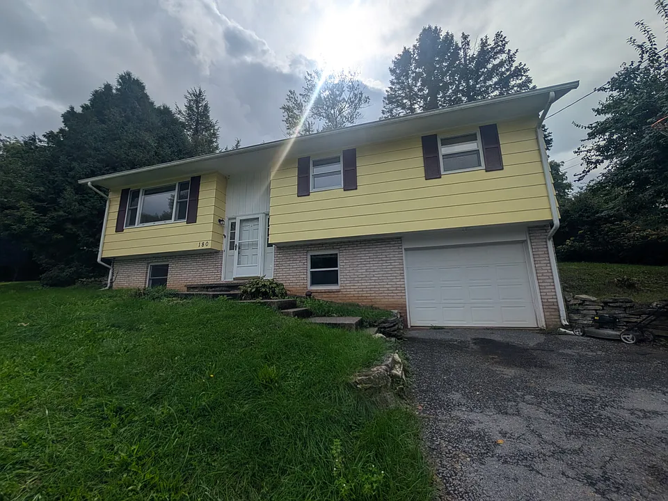 180 Lenor Dr