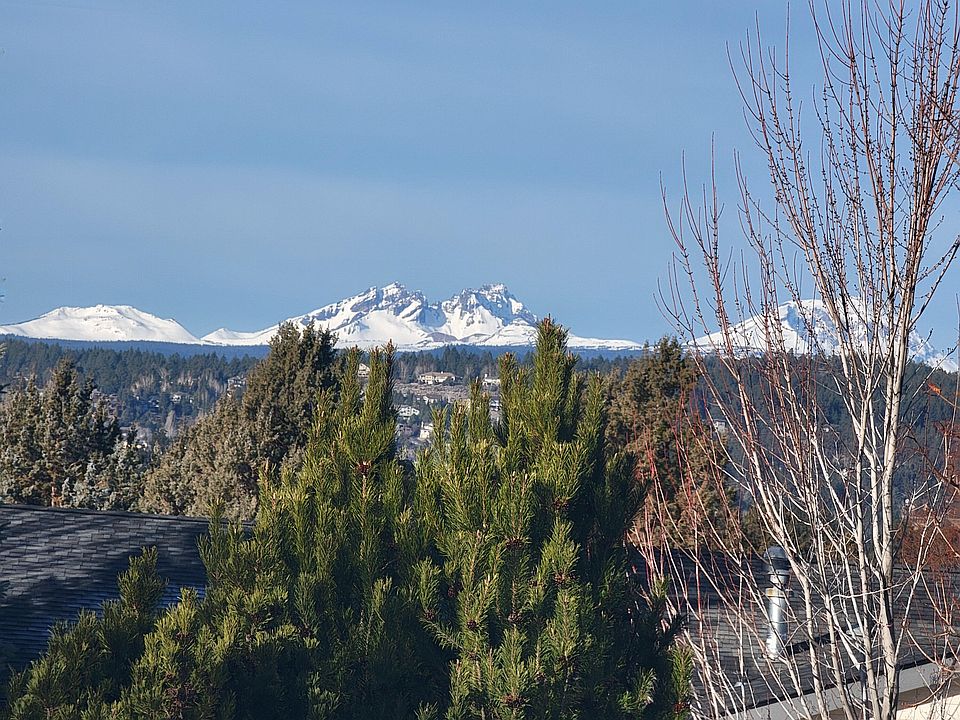 1st image of 2394 NE Crocus Way