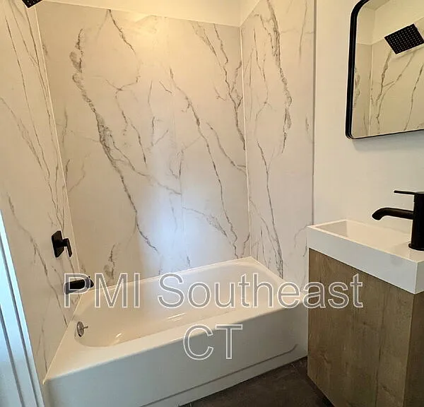 7 Griswold Ct #3 — Photo 10
