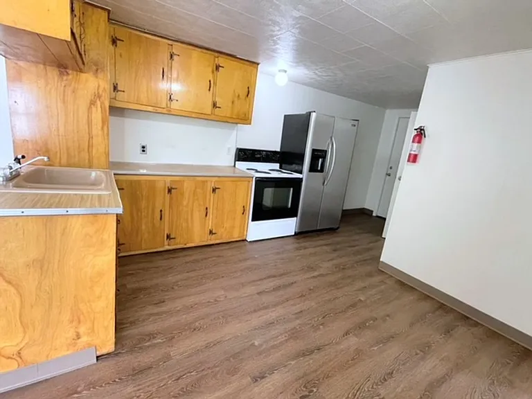 8414 Duben Ave — Photo 11
